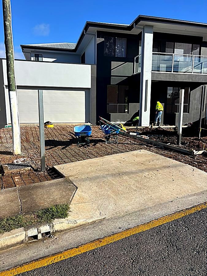 Finished commercial driveway and footpath tie-in